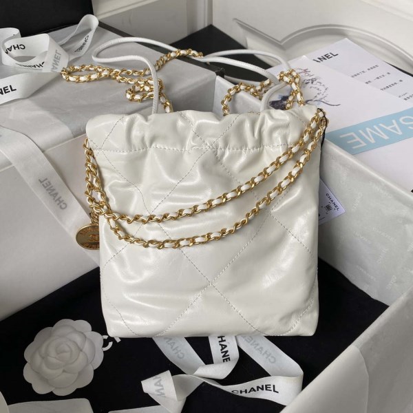 The Elegance of Craftsmanship: Chanel 22 Mini Handbag AS3980